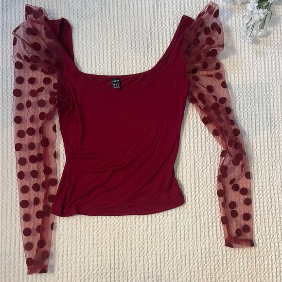 Chic Sheer Polka-dotted V-neck top - Picture 2 of 6